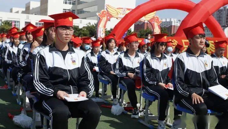 终于有港片能值回票价，郭富城龅牙出圈，演技完胜林家栋任贤齐